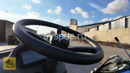 Трактор Lovol TE 354 HT с фронтальным погрузчиком