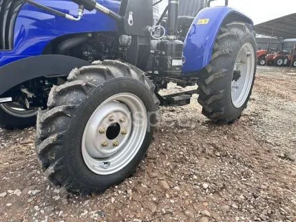 Трактор LOVOL TE 244 без кабины c погрузчиком