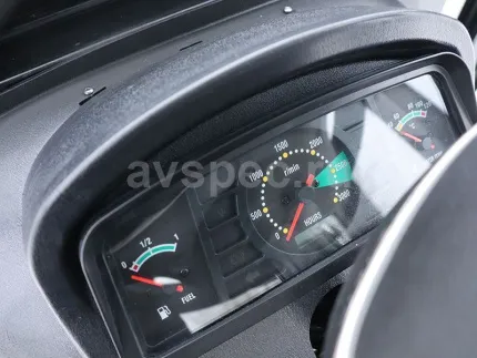 Трактор TZR T-504 с кабиной